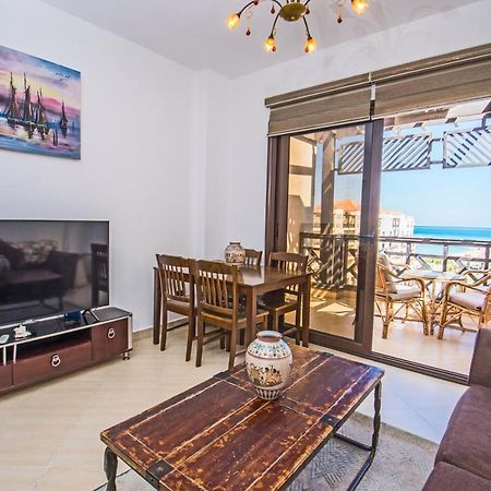 Premium Sea View 2 Bedrooms 2 Bathrooms Apartment Located Within Gravity Hotel & Aquapark Хургада Екстериор снимка