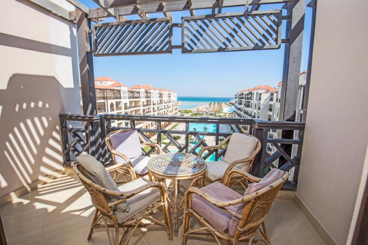 Premium Sea View 2 Bedrooms 2 Bathrooms Apartment Located Within Gravity Hotel & Aquapark Хургада Екстериор снимка
