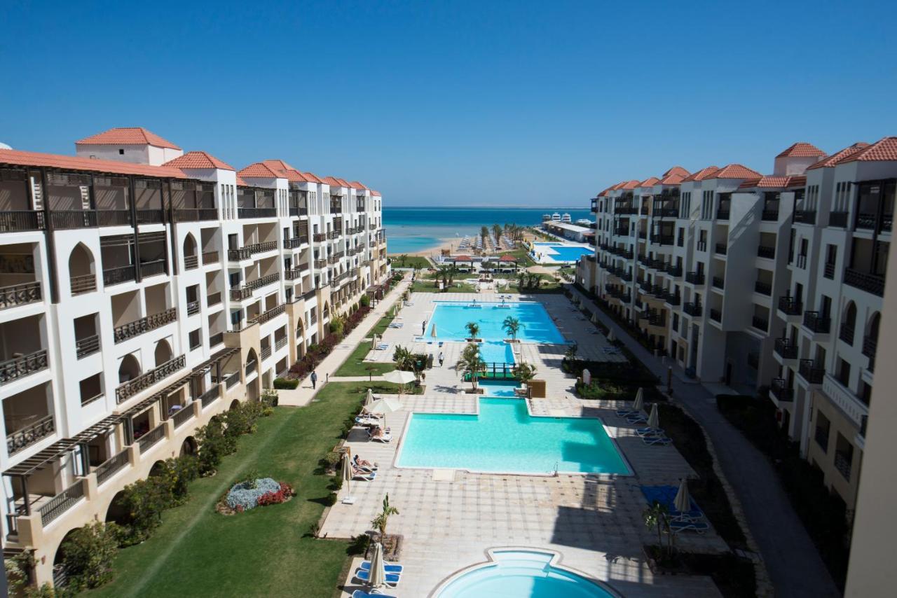 Premium Sea View 2 Bedrooms 2 Bathrooms Apartment Located Within Gravity Hotel & Aquapark Хургада Екстериор снимка