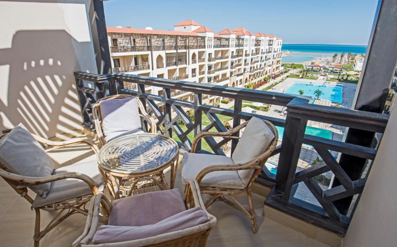 Premium Sea View 2 Bedrooms 2 Bathrooms Apartment Located Within Gravity Hotel & Aquapark Хургада Екстериор снимка