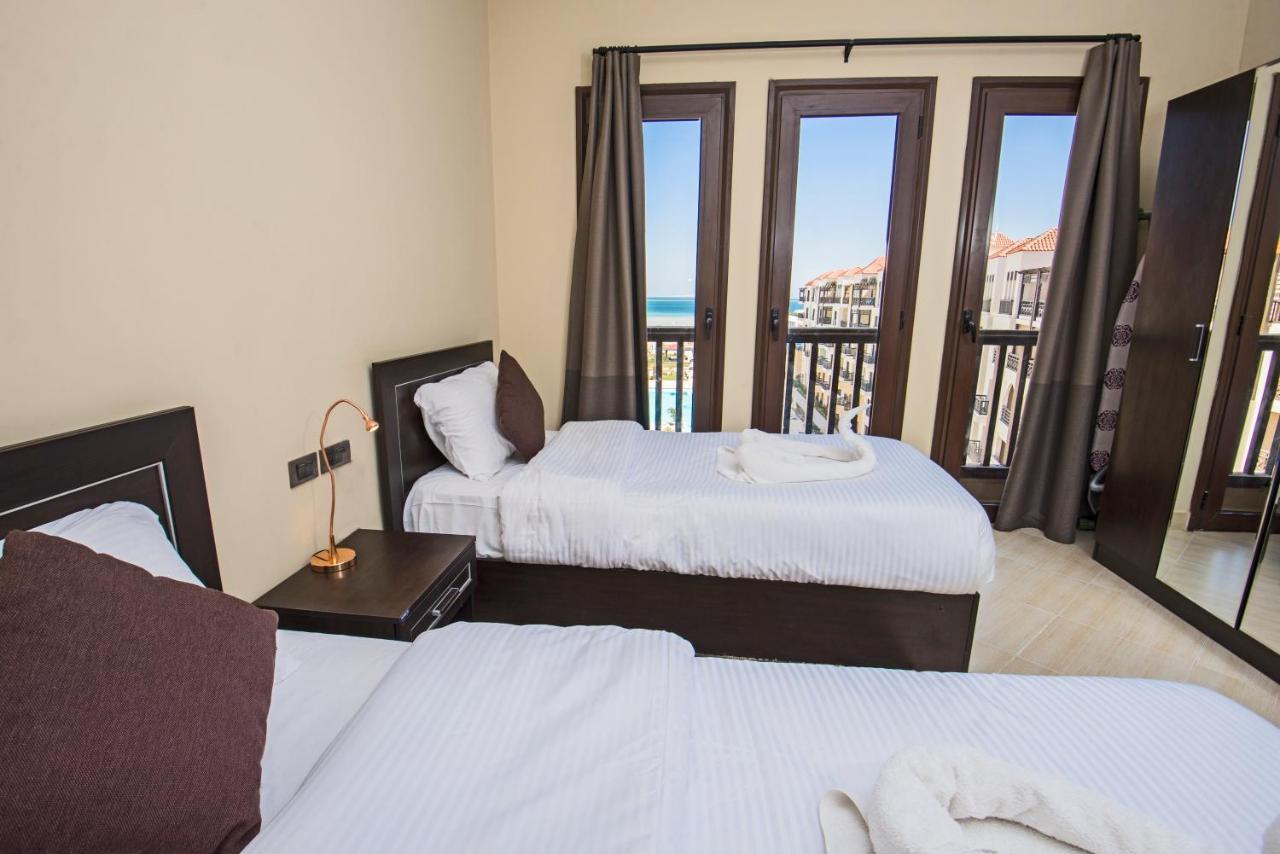 Premium Sea View 2 Bedrooms 2 Bathrooms Apartment Located Within Gravity Hotel & Aquapark Хургада Екстериор снимка